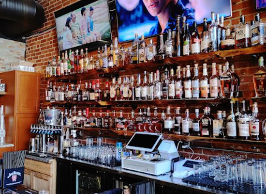 ohio/akron/bar/perfect-pour-akron