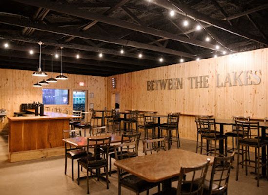 kentucky/land-between-the-lakes-national-recreation-area/bar/between-the-lakes-tap-house