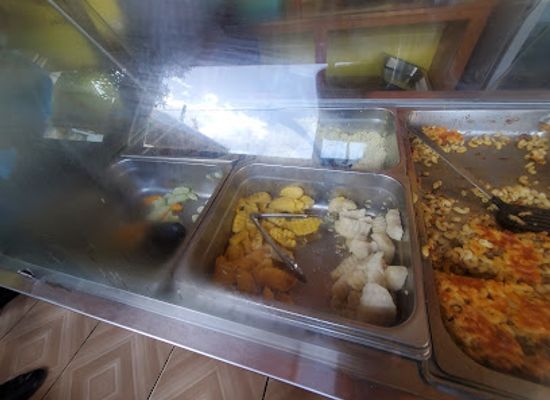 dominica/mahaut/bar/road-house-restaurant-bar