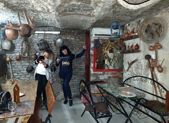 georgia/tbilisi/old-tbilisi/bar/old-generation