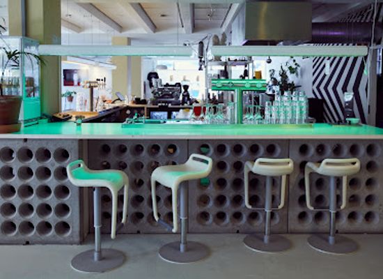 netherlands/rotterdam/noord/bar/mono