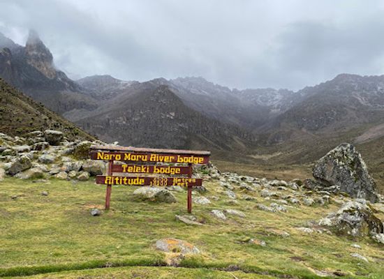 kenya/mount-kenya-national-park/bar/mackinders-hut