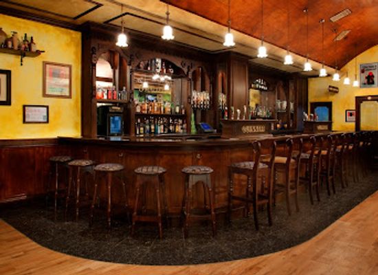 oman/al-hajar-ash-sharqi/bar/o-malley-s-irish-pub