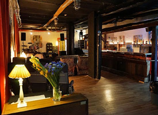 estonia/viljandimaa/bar/konservatoorium