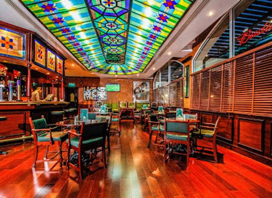 oman/rub-al-khali-desert/bar/al-khareef-pub