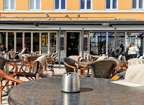 denmark/hillerod/bar/cafe-valentin