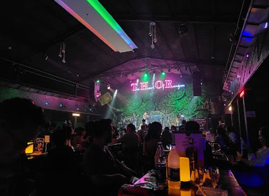 myanmar-burma/golden-rock/bar/the-heart-of-rangoon-thor