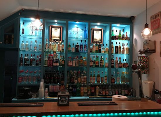 portugal/figueira-da-foz/bar/shot-s-baldes-bar