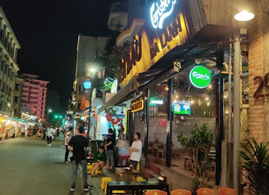 vietnam/hue/phu-hoi/bar/khia