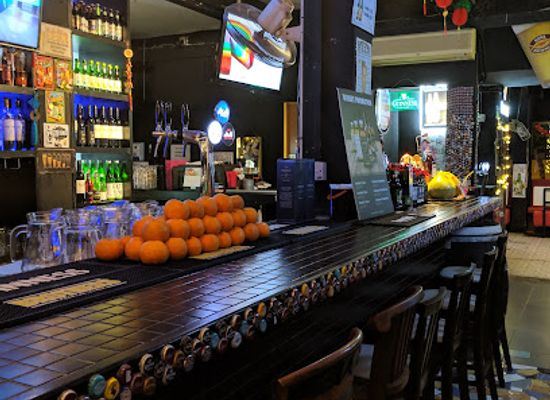 singapore/serangoon/bar/happy-daze-bistro-cafe