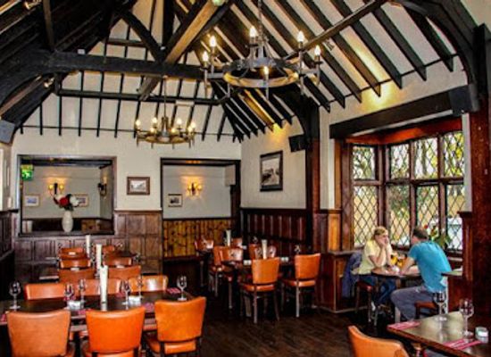 united-kingdom/middlesex/bar/the-queen-s-head-cranford