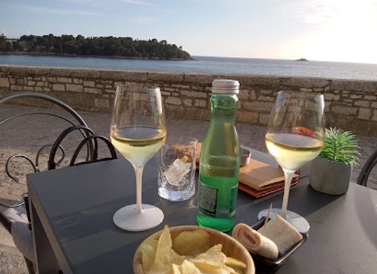 croatia/rovinj-riviera/bar/bar-la-moura