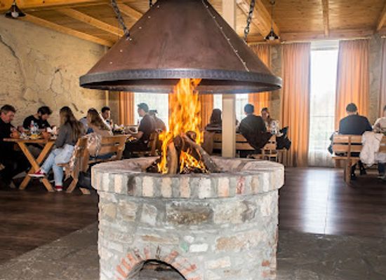 georgia/uplistsikhe/bar/cafe-courtyard-kaklebi