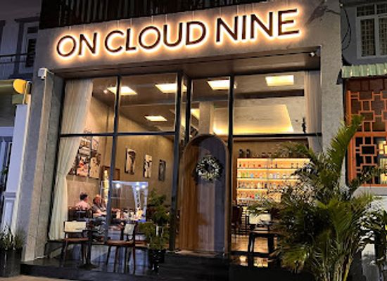 vietnam/con-dao-islands/bar/on-cloud-nine-cocktail-bar