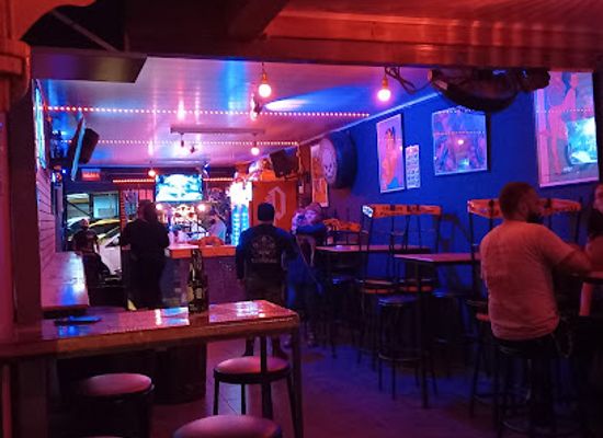 costa-rica/brunca-region/bar/butts-bar-metal
