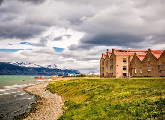argentina/central-patagonia/bar/the-singular-patagonia-puerto-bories-hotel
