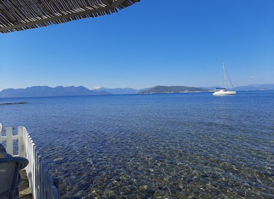 greece/saronic-gulf-islands/bar/inn-on-the-beach