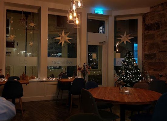 united-kingdom/nairnshire/bar/one-one-two-wine-bar-and-eatery