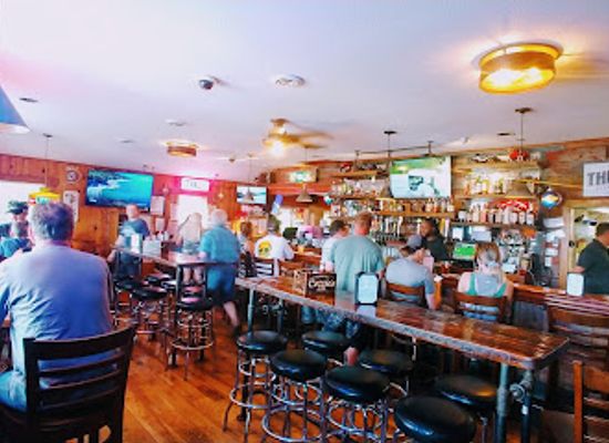 minnesota/glacial-ridge/bar/cozzie-s-tavern-grill