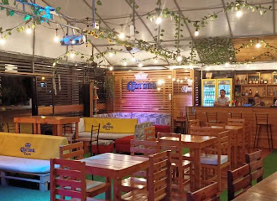 ecuador/zamora-chinchipe-region/bar/casa-corona