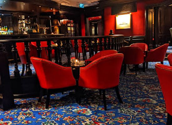 bahrain/saar/bar/the-burlington-club