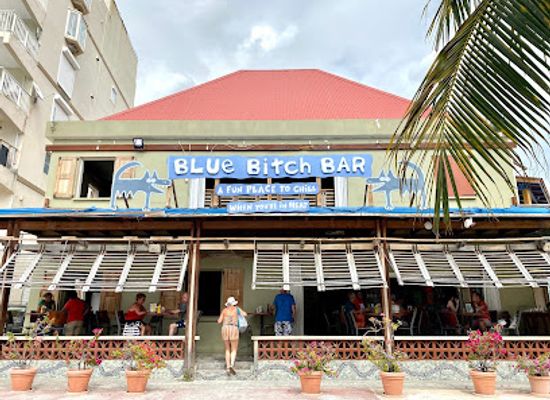 sint-maarten/le-galion-beach/bar/taloula-mango-s-blue-bitch-bar