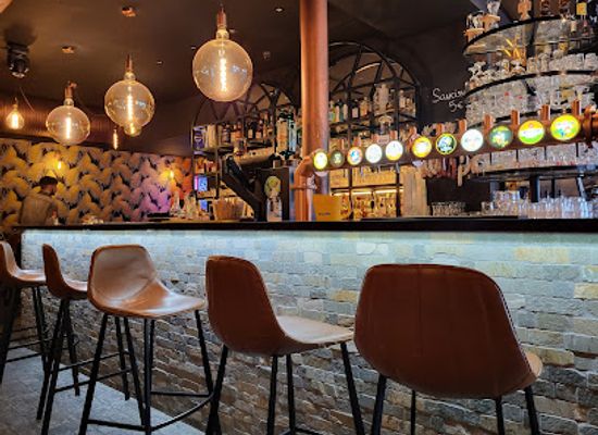 france/champagne/bar/ernest-hemingway-cafe