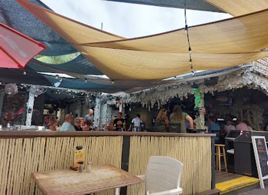 florida/florida-keys/bar/willie-t-s