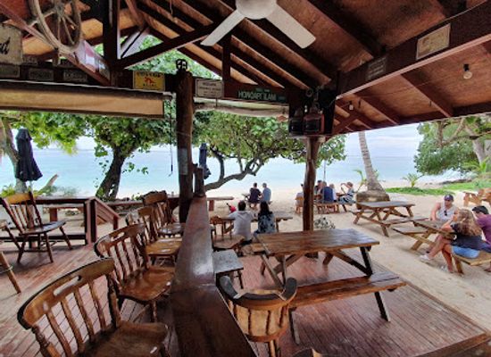 cook-islands/ngatangiia/bar/shipwreck-hut-bar-restaurant-accomodation
