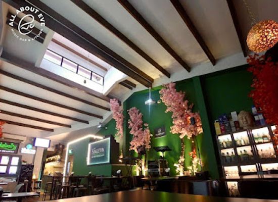singapore/kampong-glam/bar/all-about-eve-music-bar-kitchen