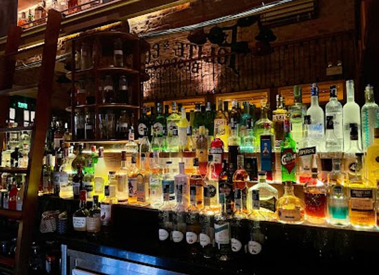 vietnam/northeast/bar/polite-co