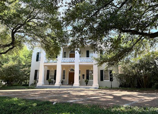 mississippi/natchez-national-historical-park/bar/monmouth-historic-inn-gardens