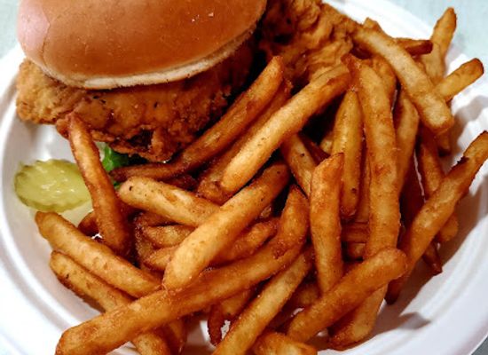 iowa/backbone-state-park/bar/drew-s-bar-grille-llc