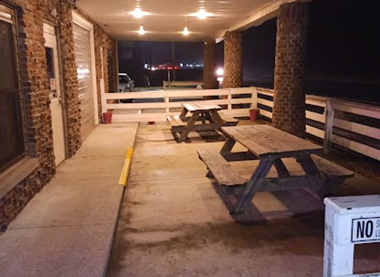 delaware/sussex-county/bar/the-getaway-lounge-and-liquors