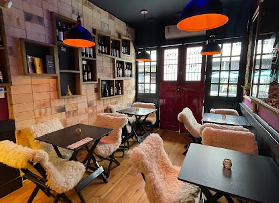 brazil/florianopolis/jurere-internacional/bar/chez-vin-pub-e-depot
