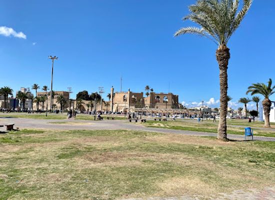 libya/libyan-desert/bar/martyrs-square-park