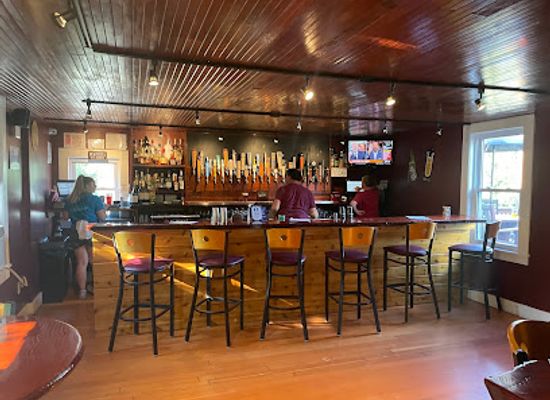 new-hampshire/laconia/bar/craft-beer-xchange-home-of-the-witches-brew-pub