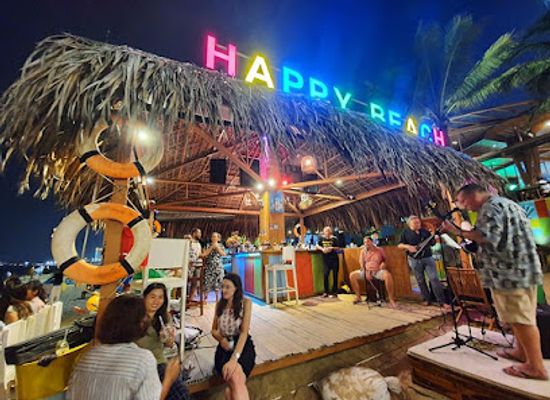 vietnam/nha-trang/tran-phu-beach/bar/happy-beach