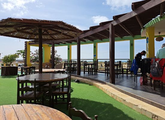 cabo-verde/praia-do-curral-velho/bar/elcibar