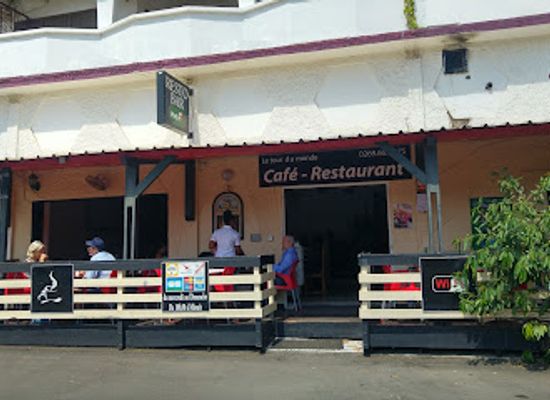 mayotte/plage-de-papani/bar/le-tour-du-monde