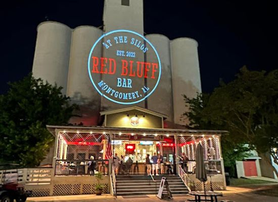 alabama/montgomery/eastbrook/bar/red-bluff-bar-at-the-silos