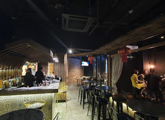 malaysia/borneo/bar/d-atas-explorers-tavern