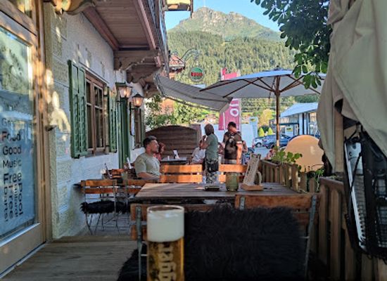 austria/kaiser-mountains/bar/the-black-sheep