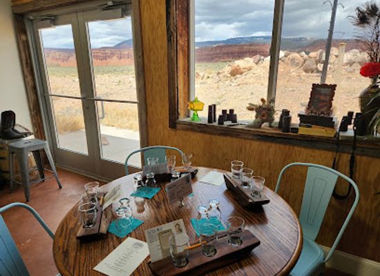 utah/capitol-reef-national-park/bar/etta-place-cidery-taproom