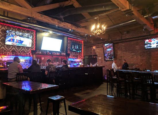 oklahoma/western-oklahoma/bar/whiskey-chicks