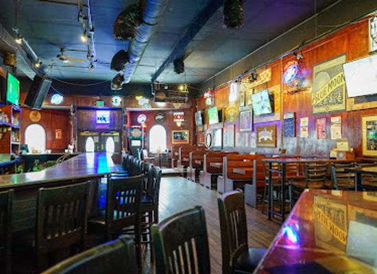 tennessee/knoxville/university-of-tennessee/bar/the-half-barrel