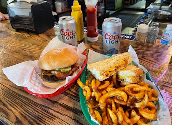 wisconsin/southwest-wisconsin/bar/bar-tell-bar-and-grill