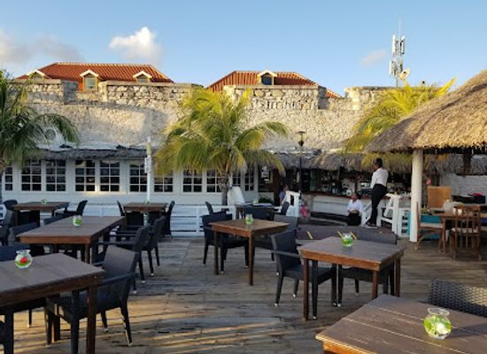 curacao/punda/bar/perla-del-mar