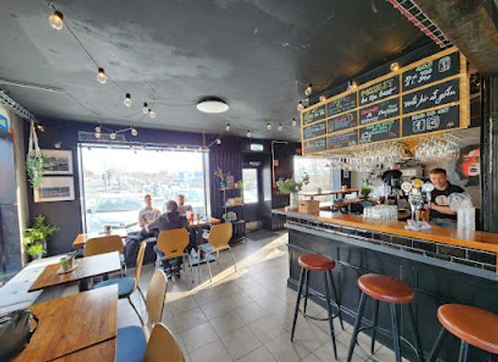 iceland/kopavogur/bar/mossley