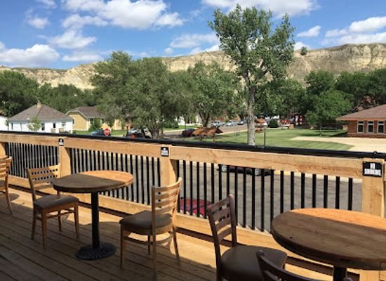 north-dakota/theodore-roosevelt-national-park/bar/little-missouri-saloon-dining-room